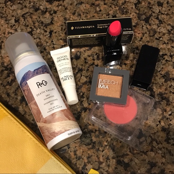 Cosmetic Grab Bags - Free with Purchase! - Picture 5 of 6